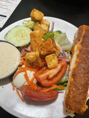 Side Salad w Peppercorn Ranch dressing