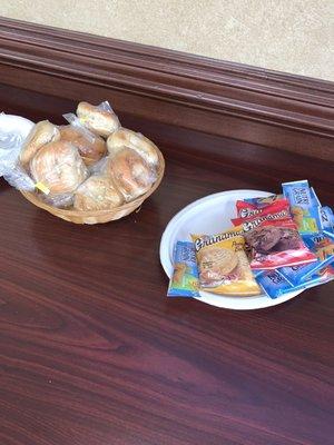 Fresh bagels and snacks for the waiting room!