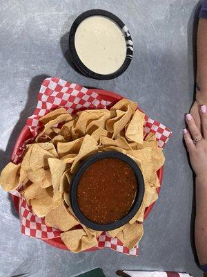 Chips, Queso, Salsa