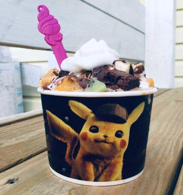 Adorable Pikachu cups at Menchie's right now for the new Detective Pikachu movie!