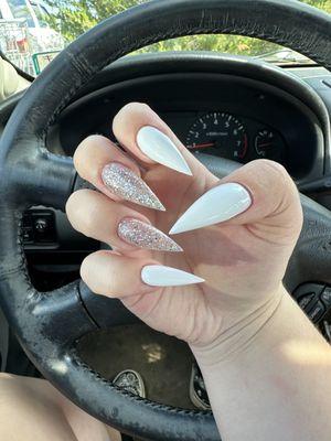 nails