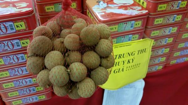 9.26.15 Had to get Longan Berries - have not eaten since my visit to Bn Thành Market in HCMC/Saigon.