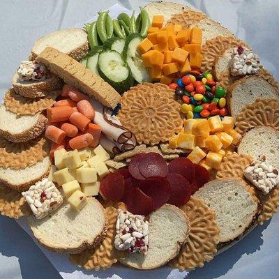 CATERING: CUSTOM CHARCUTERIE BOARD