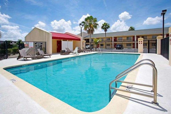 Super 8 By Wyndham Orlando International Drive