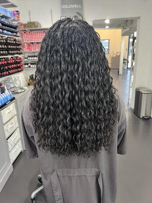 Devacut with finger curls