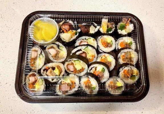 Kimbap - mix of Bulgogi and Tonkotsu