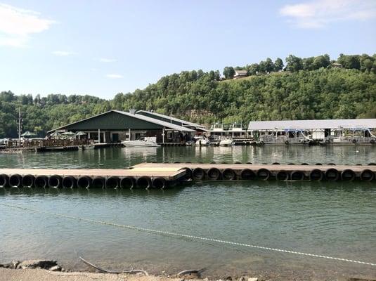 Gorgeous day on the lake! Happy Memorial Day from Dale Hollow Lake!