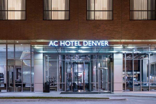 AC Hotel by Marriott Denver Downtown - Front Drive