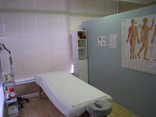 Acupuncture Treatment Room at Ocean Acupuncture and Wellness Center, LLC Fort Lauderdale, FL