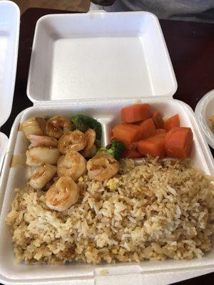 Shrimp and Scallops Hibachi with sweet carrots