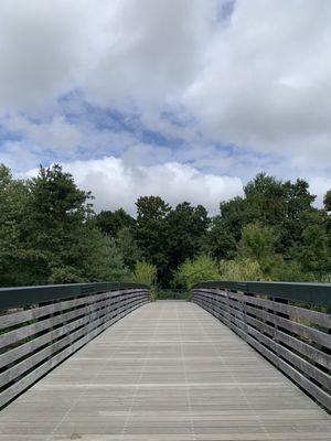 Footbridge crossing the Charles