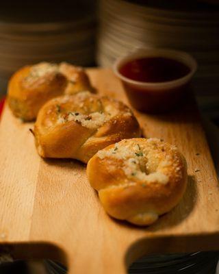 Garlic knots