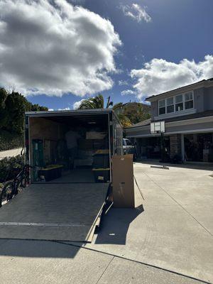 Residential move in Calabasas