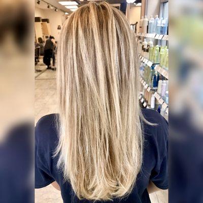 Beautiful golden blond with a great layered haircut