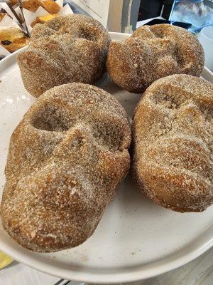 Apple cider bundt cake