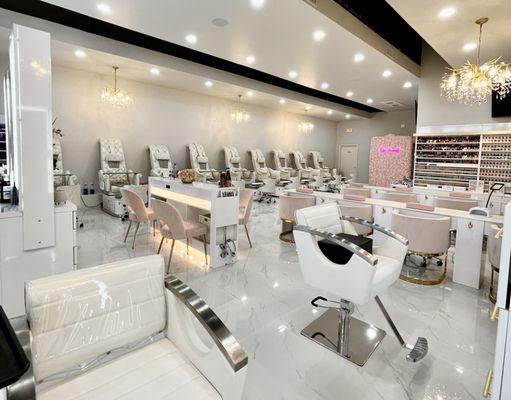 Le Bijou Nails And Spa