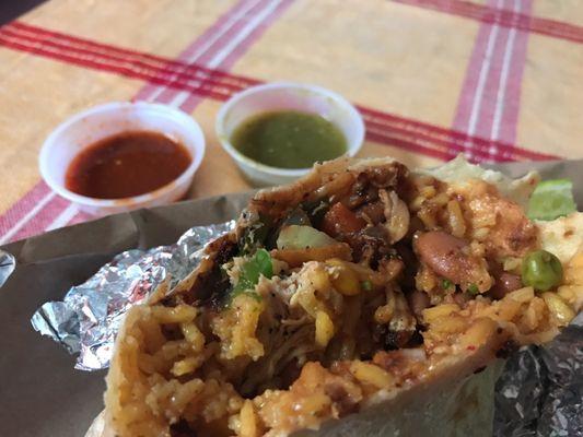 Burrito de pollo...so good!