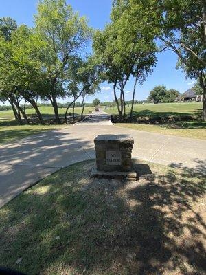 Entrance to course and practice area's