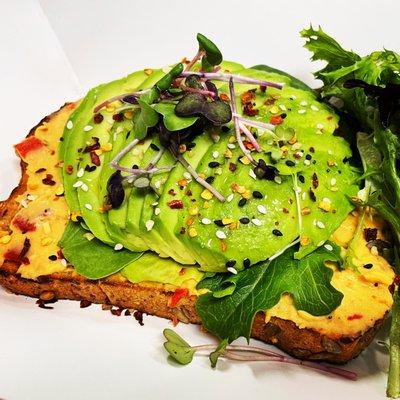 boar's head roasted red pepper hummus & avocado toast