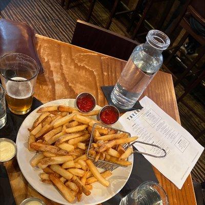 Omg!   Huge fries!