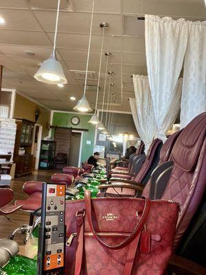 Plenty of Pedicure Chairs #comfytoo