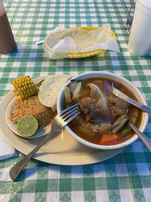 Caldo de res