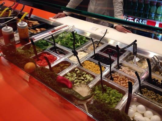 Salad bar, fresh veggies and a good price in DC