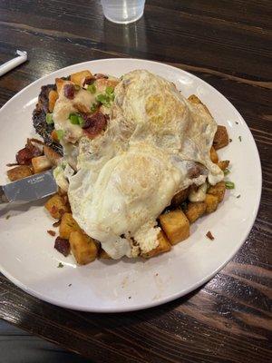 Breakfast Horseshoe with Prime Rib