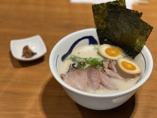 Deluxe Tonkotsu Ramen (spicy Takana always served on the side)