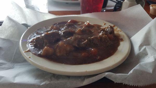 Beef stew with mashed potatoes