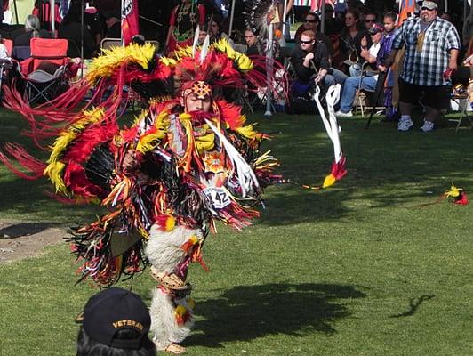 Men's fancy dancing competition heating up