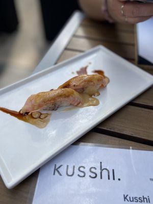 Kusshi seared salmon  $ 10