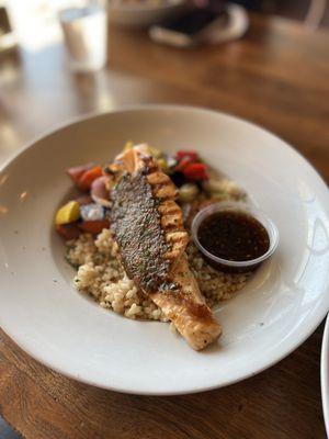 Sustainable Salmon Bowl (gf) with rice and grilled vegetables (choice of two sides)