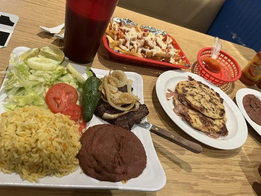 Papas Fritas, Carne Asada, El Platillo Nacional de El Salvador