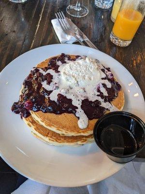 Lemon berry pancakes