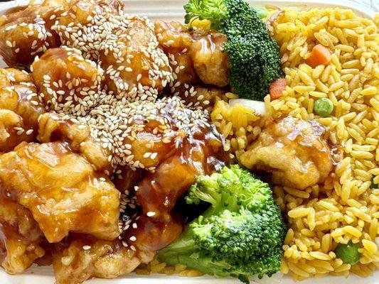 Sesame chicken dinner combo