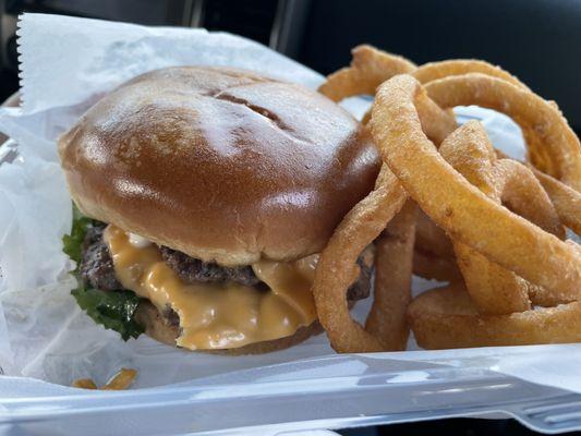 Boga burger with onion rings