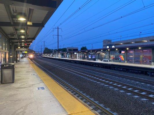 NJ Transit Metropark Train Station