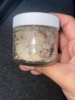 Exfoliating scrub