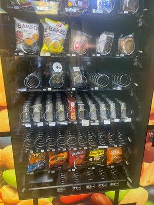 Vending machine with cartridges