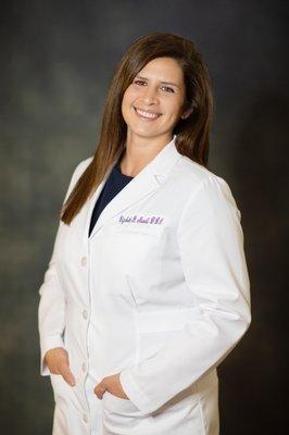 Meet Dr. Elizabeth Newell, the dentist at our newest office in South Bossier!