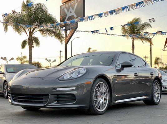 2016 Porsche Panamera S