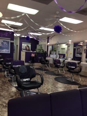 Spacious salon