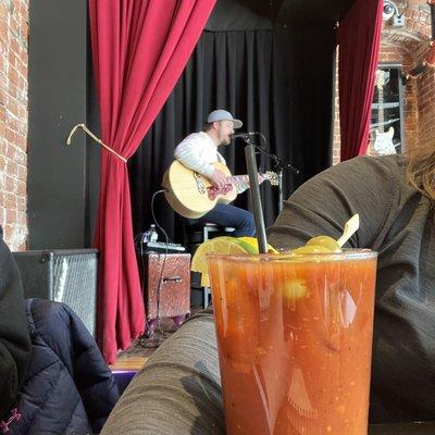 Live music with my bloody!