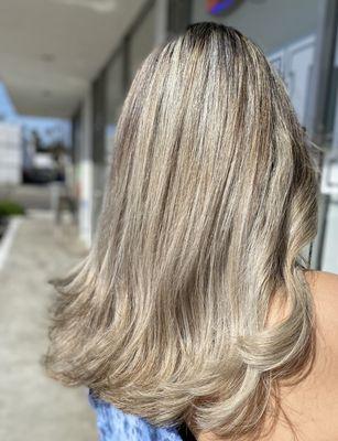 Full blonde ‍ highlights!