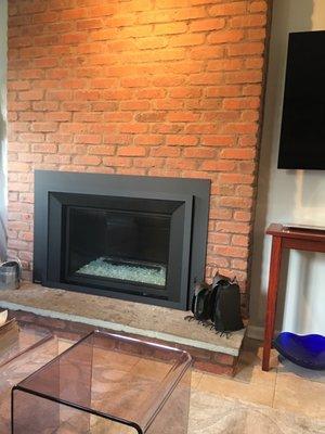 Gas fireplace