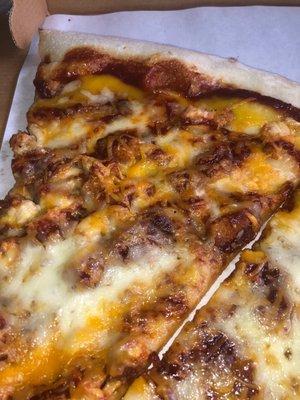 Bbq chicken pizza slice