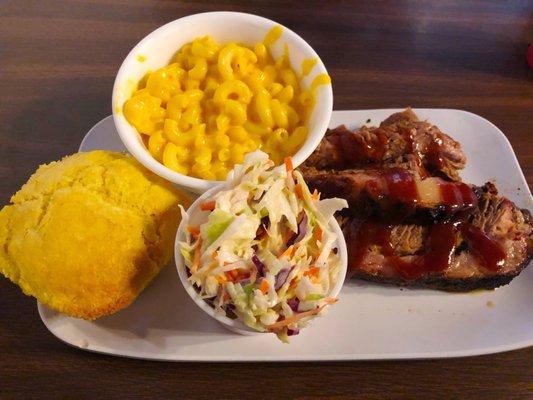 One meat dinner plate with brisket.