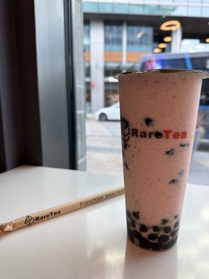 Strawberry Milk Tea Smootea