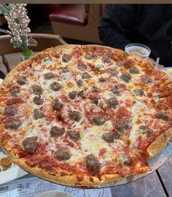 Meatball pizza